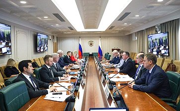 Совещание Комитета Совета Федерации по экономической политике «Поддержка внутреннего спроса и предложения в промышленности как основа для экономического подъема России»