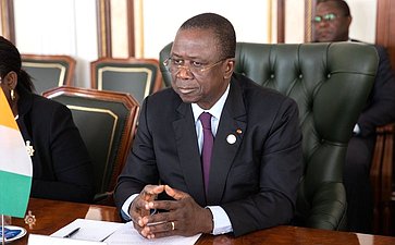 Встреча И. Умаханова с главой Сената Кот-д’Ивуара