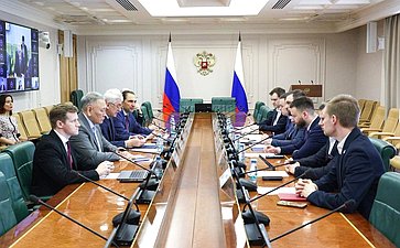 Совещание «Промышленная кооперация: условия для роста производственного и технологического потенциала регионов Дальнего Востока»