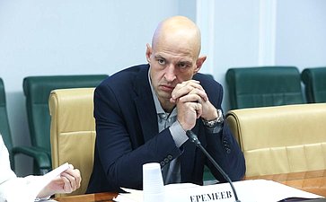 Совещание Комитета Совета Федерации по социальной политике «Проблемы и решения совершенствования законодательного регулирования экологического туризма»