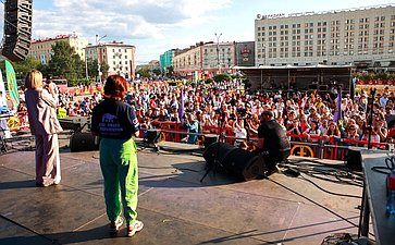 Татьяна Сахарова в рамках работы в регионе приняла участие в мероприятиях второго Всероссийского форума-фестиваля волонтеров «Арктика. Лёд тронулся»