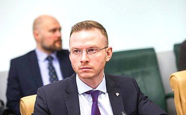 Круглый стол Комитета Совета Федерации по социальной политике совместно с Комитетом Совета Федерации по экономической политике «Создание в России федеральных круглогодичных курортов: реализация федерального проекта «Пять морей и озеро Байкал»»