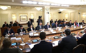 Валентина Матвиенко обсудила с Председателем Маджлиси милли Маджлиси Оли Республики Таджикистан Рустами Эмомали