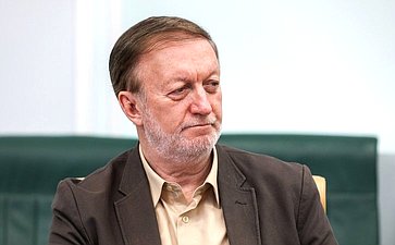 Круглый стол Комитета Совета Федерации по конституционному законодательству и государственному строительству на тему «Правовая помощь в Российской Федерации: развитие цифровых сервисов»