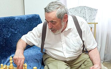 Парламентарии посетили квартиру сопровождаемого проживания, где ознакомились с практикой Ассоциации Родителей Детей-Инвалидов (АРДИ) «СВЕТ»