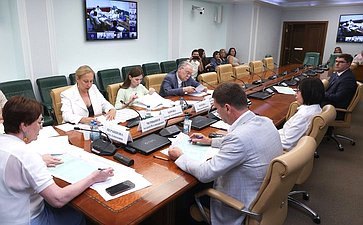 Совещание Комитета СФ по социальной политике «Строительство объектов здравоохранения, находящихся на контроле в Совете Федерации»