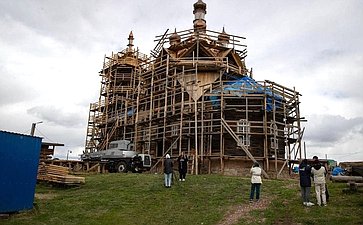 Александр Усс в рамках работы в регионе проинспектировал ход реставрации храма в деревне Барабаново