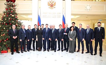 Владимир Нетёсов исполнил мечту юной жительницы Воронежа с «Елки желаний»