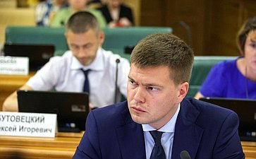 Заседание Комитета Совете Федерации по федеративному устройству, региональной политике, местному самоуправлению и делам Севера