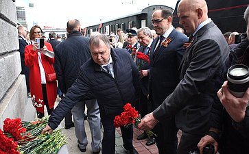 Александр Карелин принял участие в торжественной встрече ретро-поезда «Эшелон Победы» в Новосибирске
