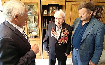 Сергей Михайлов поздравил ветеранов с Днем окончания Второй мировой войны