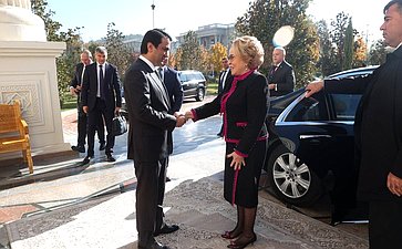 Встреча Председателя Совета Федерации Валентины Матвиенко с Председателем Маджлиси милли Маджлиси Оли Республики Таджикистан Рустами Эмомали