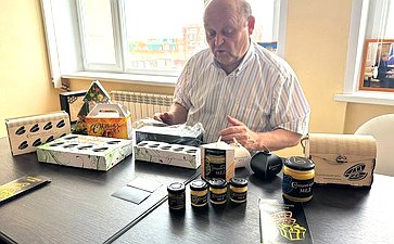 Айрат Гибатдинов провел встречу с Сергеем Марьиным — основателем компании, производящей мед