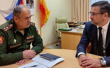 Николай Владимиров в рамках работы в регионе провел встречу с военным комиссаром Республики Бахтиёром Холиковым