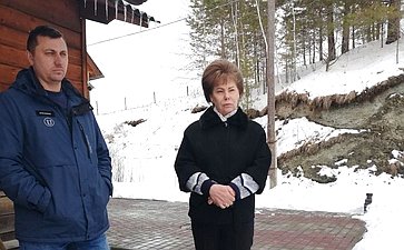 Татьяна Гигель в ходе рабочей поездки по региону побывала в урочище Верх-Байгабак Чемальского района
