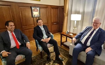 Владимир Чижов провел встречу с Чрезвычайным и Полномочным Послом Исламской Республики Пакистан Мухаммадом Халидом Джамали