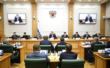 Расширенное заседание Комиссии Совета Федерации по мониторингу законодательства Российской Федерации в сфере государственного контроля (надзора) и муниципального контроля в РФ на тему «Итоги контрольной (надзорной) деятельности в РФ за 2025 год»