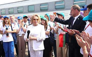 Валентина Матвиенко встретилась с участниками культурно-образовательного проекта «Поезд Памяти»
