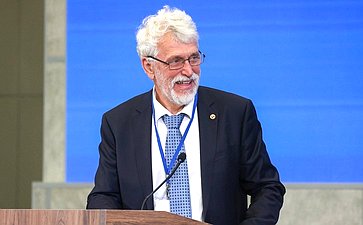 Пленарное заседание Х Парламентского форума «Историко-культурное наследие России»