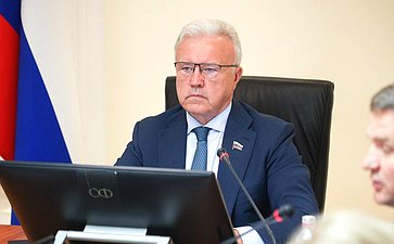 Александр Усс
