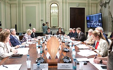 Круглый стол на тему «Укрепление культурного суверенитета Российской Федерации в контексте формирования полицентричного миропорядка. Проблема западоцентричности современной массовой культуры»