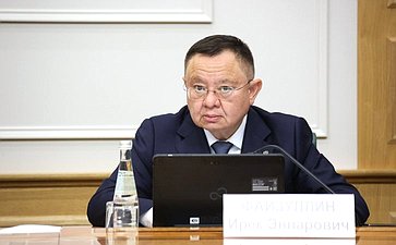 Министр строительства и жилищно-коммунального хозяйства РФ Ирек Файзуллин