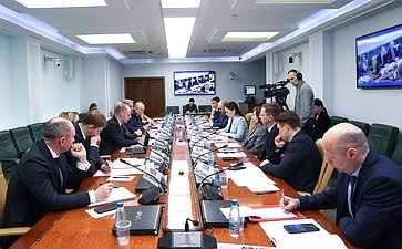 Совещание Комитета СФ по федеративному устройству, региональной политике, местному самоуправлению и делам Севера «Вопросы формирования единого реестра граждан, нуждающихся в улучшении жилищных условий»