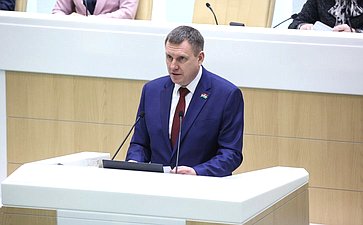 Председатель Законодательного Собрания Калужской области Геннадий Новосельцев