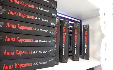 Валентина Матвиенко и Дмитрий Миляев осмотрели выставку, посвященную истории, культуре и перспективным направлениям развития Тульской области