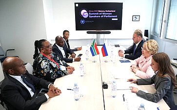 15-й Саммит женщин – председателей парламентов. Встреча Председателя Совета Федерации Валентины Матвиенко со Спикером Национальной ассамблеи Южно-Африканской Республики Анджелой Дидизой