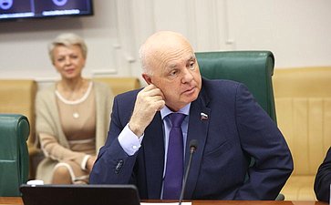 Андрей Шохин
