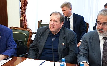 Александр Русаков