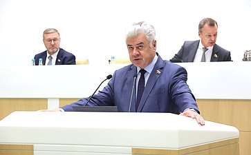 Виктор Бондарев