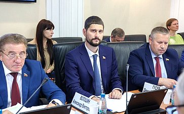 Александр Волошин