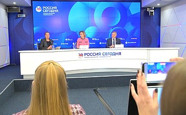 Пресс-конференция о законодательной поддержке российской легкой промышленности и развитии креативных (творческих) индустрий