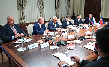 Встреча первого заместителя председателя Комитета СФ по международным делам Владимира Джабарова с руководителем группы содействия развитию корейско-российской дружбы в Верховном народном собрании КНДР Ли Чхолем