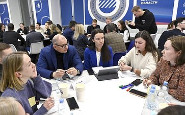 Татьяна Сахарова и Константин Долгов приняли участие в работе стратегической сессии «Мурманск – город будущего»