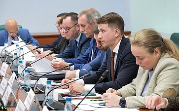Круглый стол Комитета СФ по аграрно-продовольственной политике и природопользованию совместно с Комитетом СФ по экономической политике «Актуальные вопросы развития минерально-сырьевого комплекса Российской Федерации»