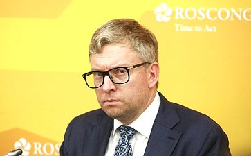 Сессия «Россия и Азия: как построить мосты в новой реальности банкинга?». X Восточный экономический форум