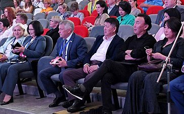 Сергей Михайлов принял участие в работе Дальневосточного творческого форума в Чите