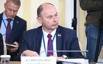 Встреча Председателя СФ Валентины Матвиенко и Председателя Совета Республики Национального собрания Республики Беларусь Натальи Кочановой с руководителями органов государственной власти субъектов Российской Федерации и регионов Республики Беларусь