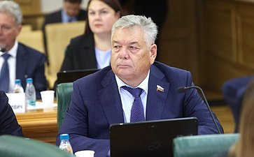 Геннадий Емельянов