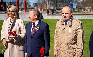 Наталия Косихина и Сергей Березкин приняли участие в открытии памятника «Героям, отдавшим жизнь за Отечество»