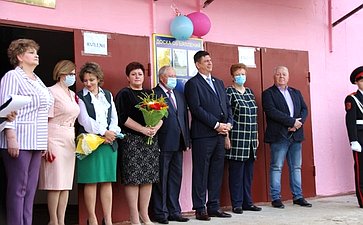 Виктор Смирнов в День знаний посетил школу № 1 г. Кинешмы и принял участие в открытии зала кадетской славы