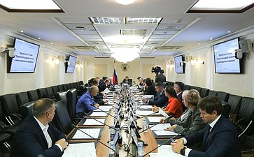 В Совете Федерации состоялся круглый стол «Развитие бесшовной логистики и мультимодальных перевозок»
