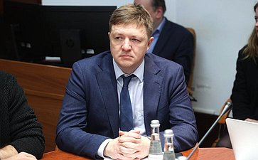 Заседание секции «Искусственный интеллект» на тему «Международный опыт регулирования технологий искусственного интеллекта: актуальные аспекты выбора вектора для России»