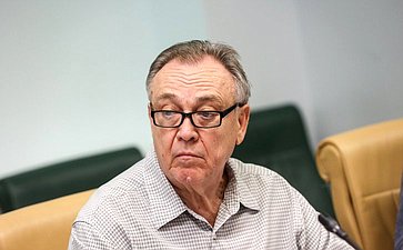 Совещание Комитета Совета Федерации по социальной политике совместно с Комитетом Совета Федерации по экономической политике