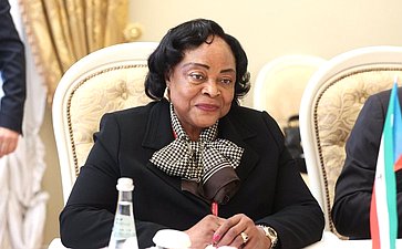 Валентина Матвиенко провела встречу с Председателем Сената Парламента Республики Экваториальная Гвинея Марией Тересой Эфуа Асангоно