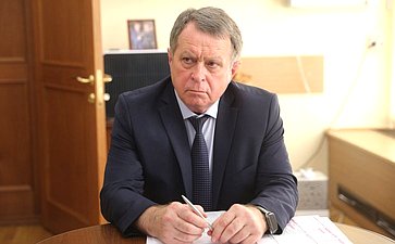 Анатолий Артамонов провел рабочую встречу с Владимиром Владимировым