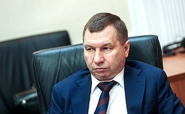 Круглый стол на тему «Решающая роль в Победе над гитлеровской Германией как одна из основ международного статуса России. Против покушений на историческую правду»